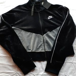 Nike Women's Sportswear Velour Colorblocked Jacket